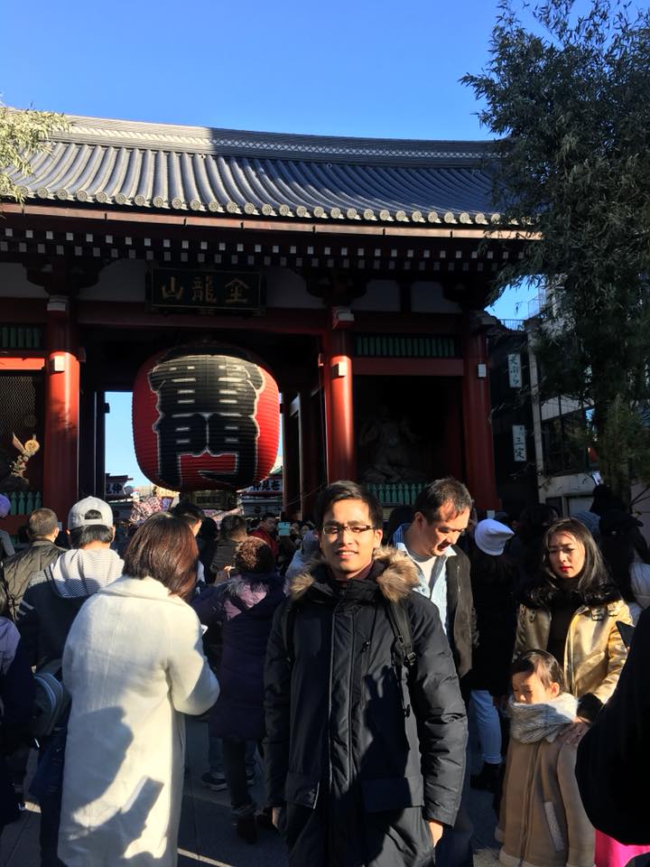 先輩と一緒に浅草の各神社に行きました